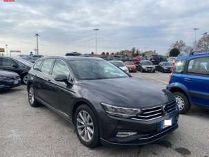 VOLKSWAGEN Passat Variant Diesel 2022 usata, Treviso
