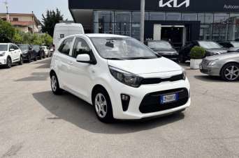 KIA Picanto Benzina 2023 usata, Latina