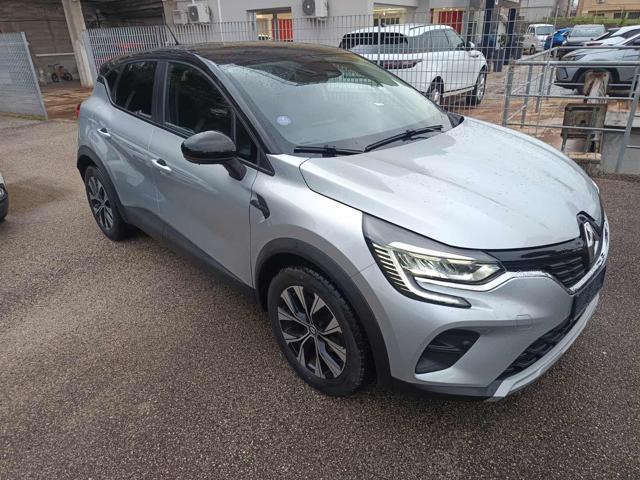 RENAULT Captur Benzina/GPL 2023 usata, Latina foto