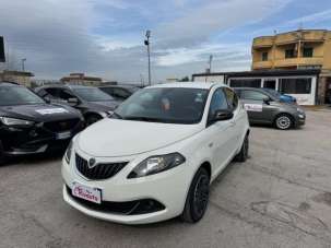 LANCIA Ypsilon Elettrica/Benzina 2023 usata, Napoli