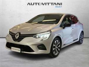 RENAULT Clio Elettrica/Benzina 2023 usata, Como