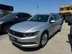 VOLKSWAGEN Passat Variant Diesel 2018 usata, Napoli