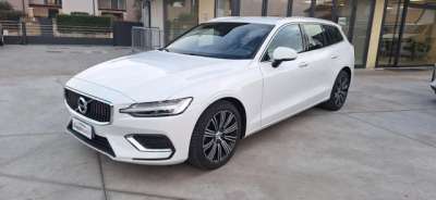 VOLVO V60 Elettrica/Diesel 2021 usata, Vicenza