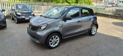 SMART ForFour Benzina 2017 usata, Latina