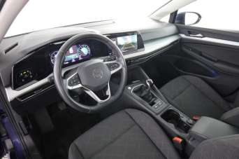 VOLKSWAGEN Golf Benzina 2023 usata, Verona