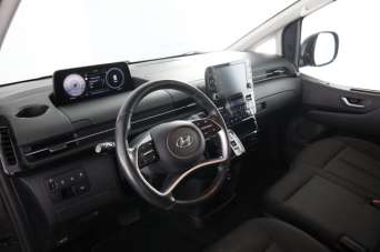 HYUNDAI Staria Diesel 2024 usata, Verona
