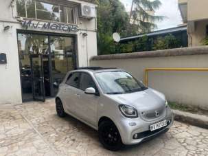 SMART ForFour Benzina 2018 usata, Roma