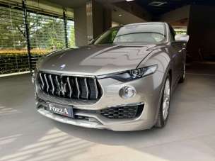 MASERATI Levante Elettrica/Benzina 2021 usata, Torino