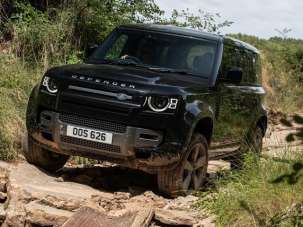 LAND ROVER Defender Elettrica/Diesel 2022 usata, Mantova