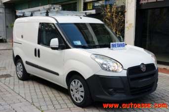 FIAT Doblo Benzina/Metano 2011 usata, Avellino
