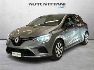 RENAULT Clio Elettrica/Benzina 2023 usata, Como