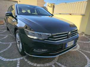 VOLKSWAGEN Passat Variant Benzina 2023 usata, Roma