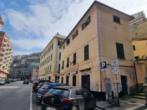 Vendita Pentavani, Genova