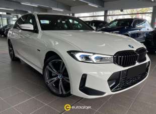 BMW 320 Elettrica/Benzina 2023 usata