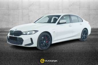 BMW 320 Elettrica/Benzina 2023 usata