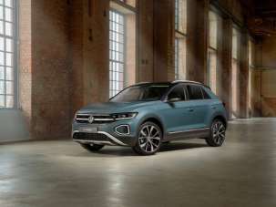 VOLKSWAGEN T-Roc Benzina 2023 usata, Roma