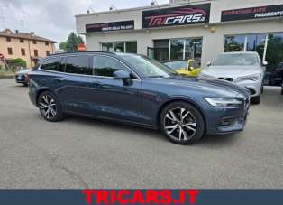 VOLVO V60 Elettrica/Diesel 2023 usata, Parma