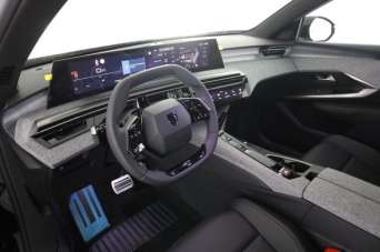 PEUGEOT 5008 Elettrica/Benzina 2026 usata, Verona
