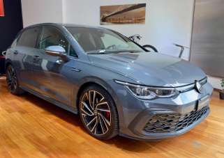 VOLKSWAGEN Golf Diesel 2021 usata, Napoli
