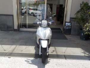 PIAGGIO Beverly 300 i.e. Benzina 2019 usata, Napoli