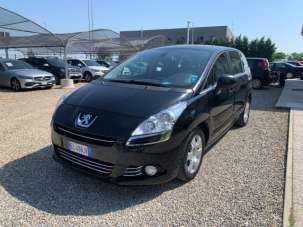 PEUGEOT 5008 Diesel 2011 usata, Pavia