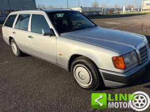 MERCEDES-BENZ 200 Benzina 1993 usata, Bologna