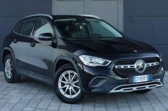 MERCEDES-BENZ GLA 180 Diesel 2023 usata, Piacenza