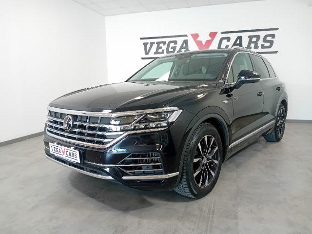 VOLKSWAGEN Touareg Elettrica/Benzina 2022 usata, Venezia foto