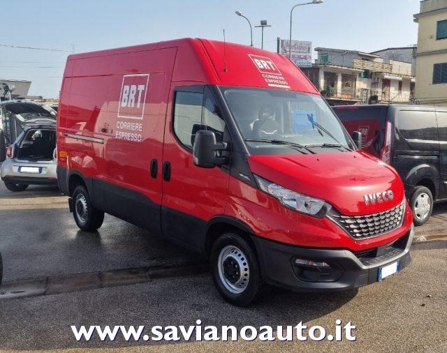 IVECO DAILY  35S12 FURGONE L1 H2 Diesel 2020 usata, Napoli foto