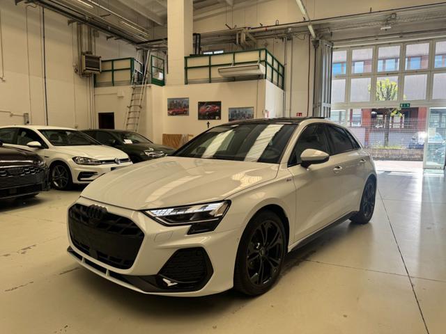 AUDI A3 Elettrica/Benzina 2025 usata, Modena foto