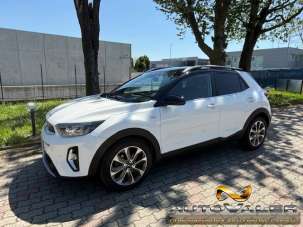 KIA Stonic Elettrica/Benzina 2022 usata, Italia