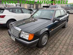 MERCEDES-BENZ 200 Benzina 1991 usata, Venezia
