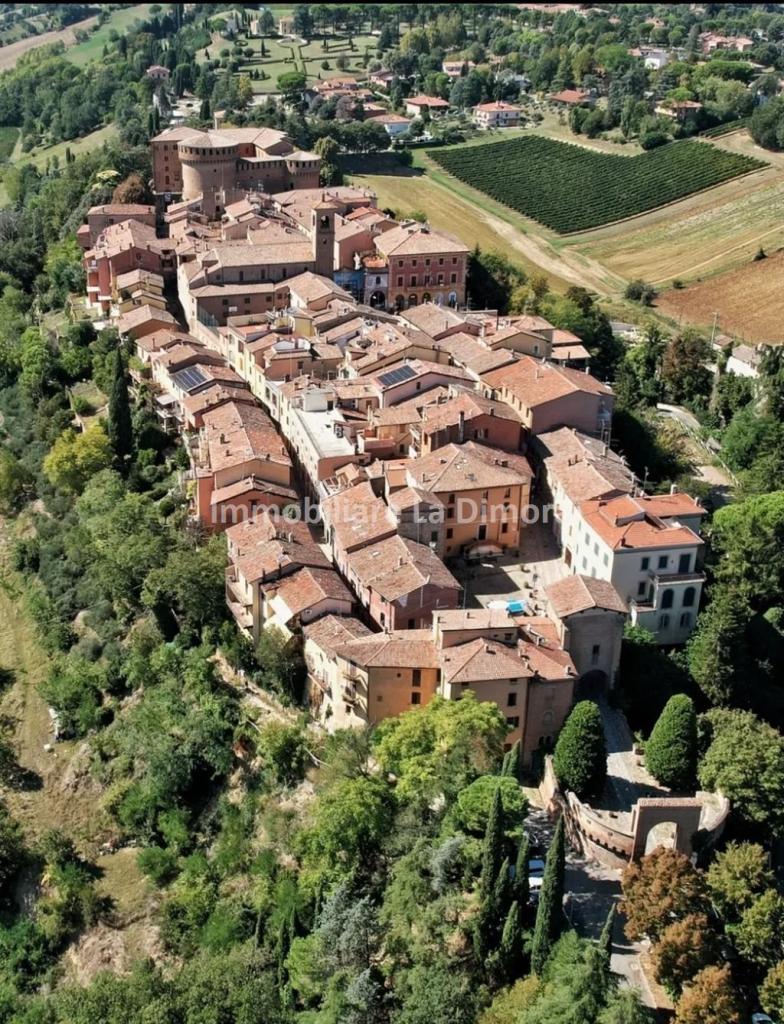 casa indipendente in vendita a Dozza