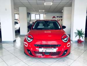 FIAT 600 Elettrica/Benzina 2025 usata, Isernia
