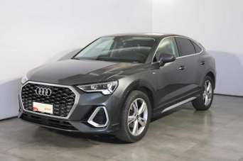 AUDI Q3 Diesel 2022 usata, Napoli
