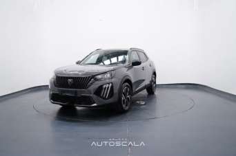 PEUGEOT 2008 Benzina 2025 usata, Napoli