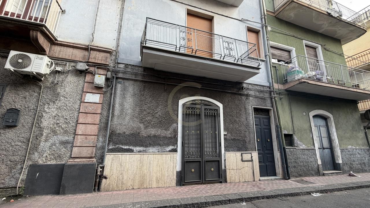 appartamento in vendita a Paternò in zona Centro Storico