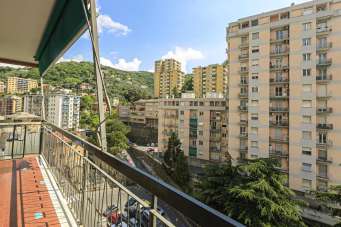 Vendita Pentavani, Genova