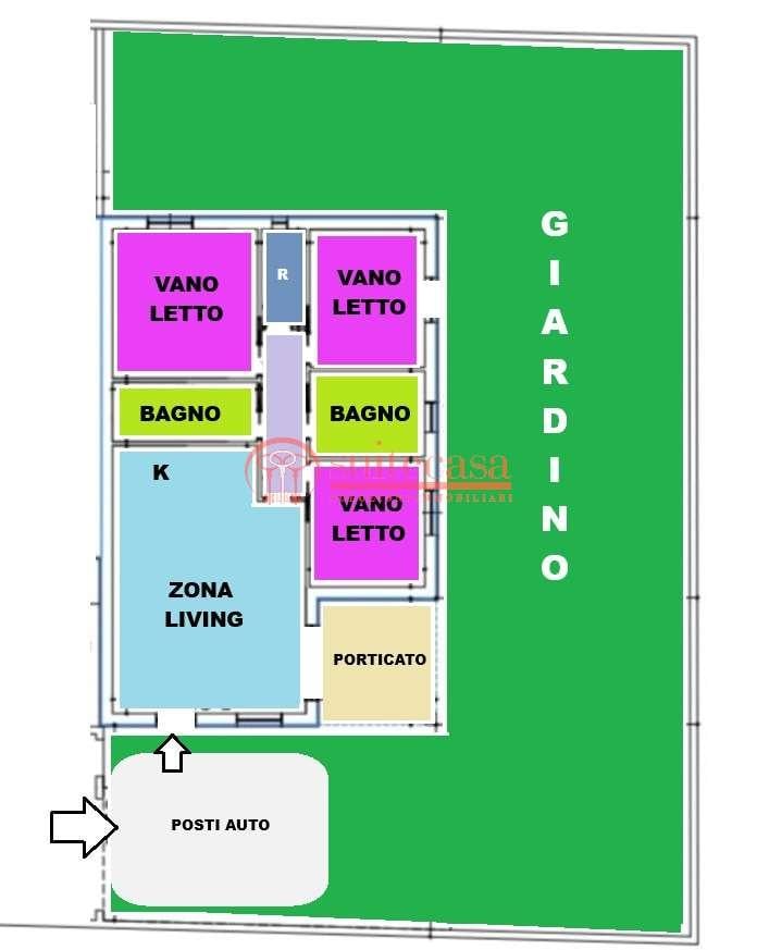 casa indipendente in vendita a Trani in zona Capirro
