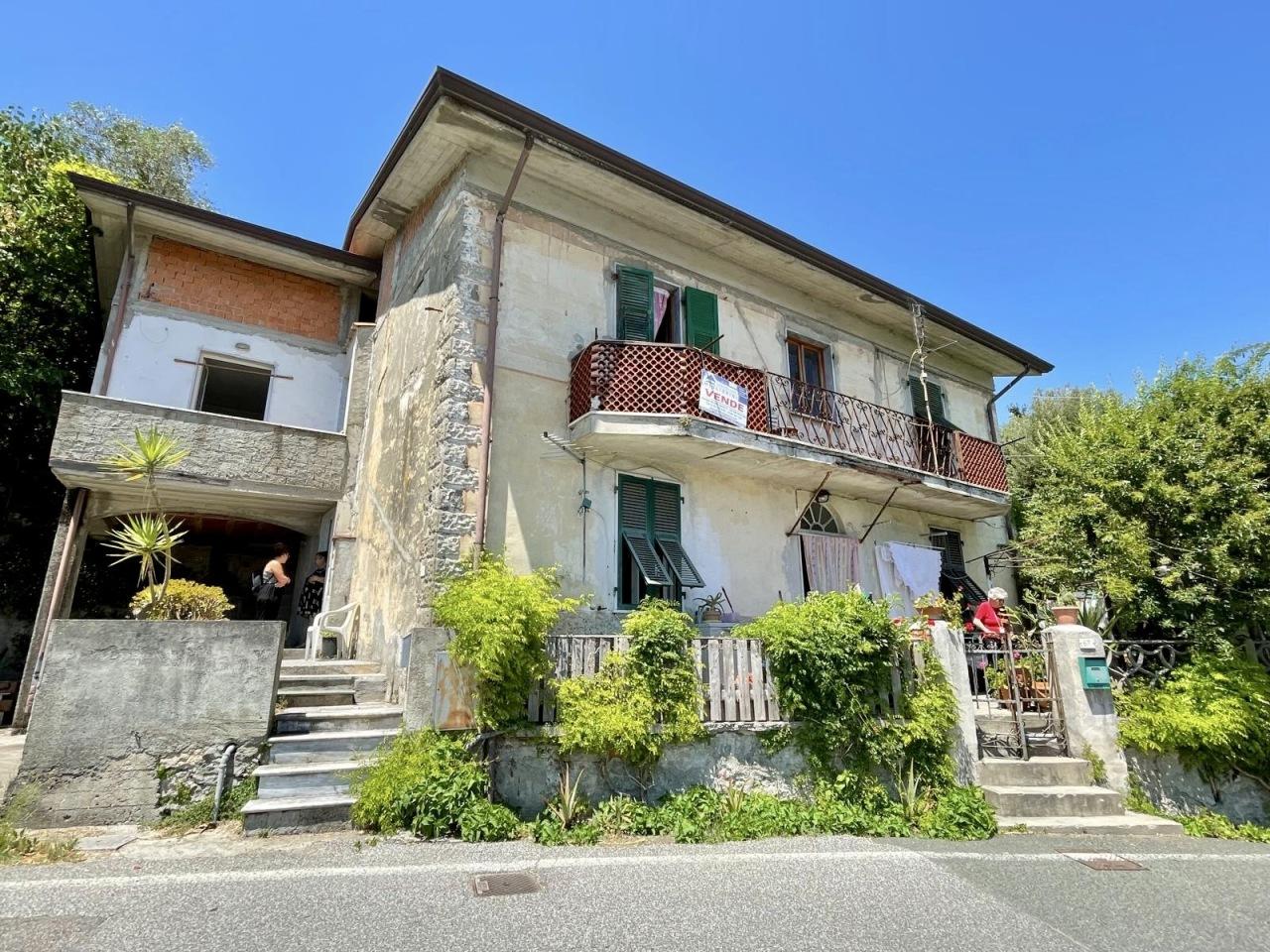 casa indipendente in vendita ad Ameglia