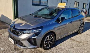 RENAULT Clio Benzina 2025 usata, Pesaro e Urbino