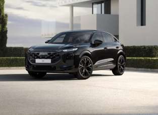 AUDI Q3 Benzina 2026 usata, Napoli