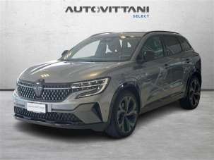 RENAULT Austral Elettrica/Benzina 2023 usata, Como