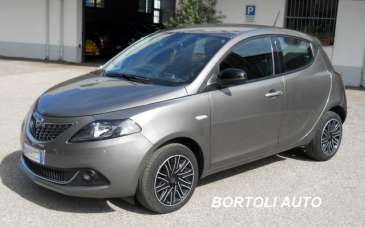LANCIA Ypsilon Elettrica/Benzina 2023 usata, Modena