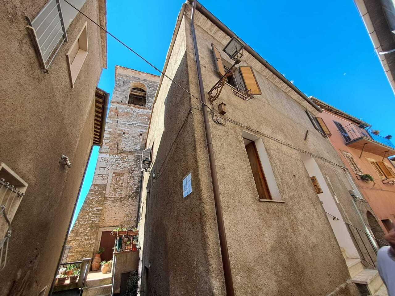 casa indipendente in vendita ad Alviano
