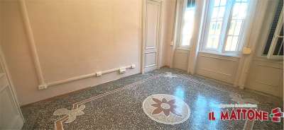 Affitto affitto, Genova