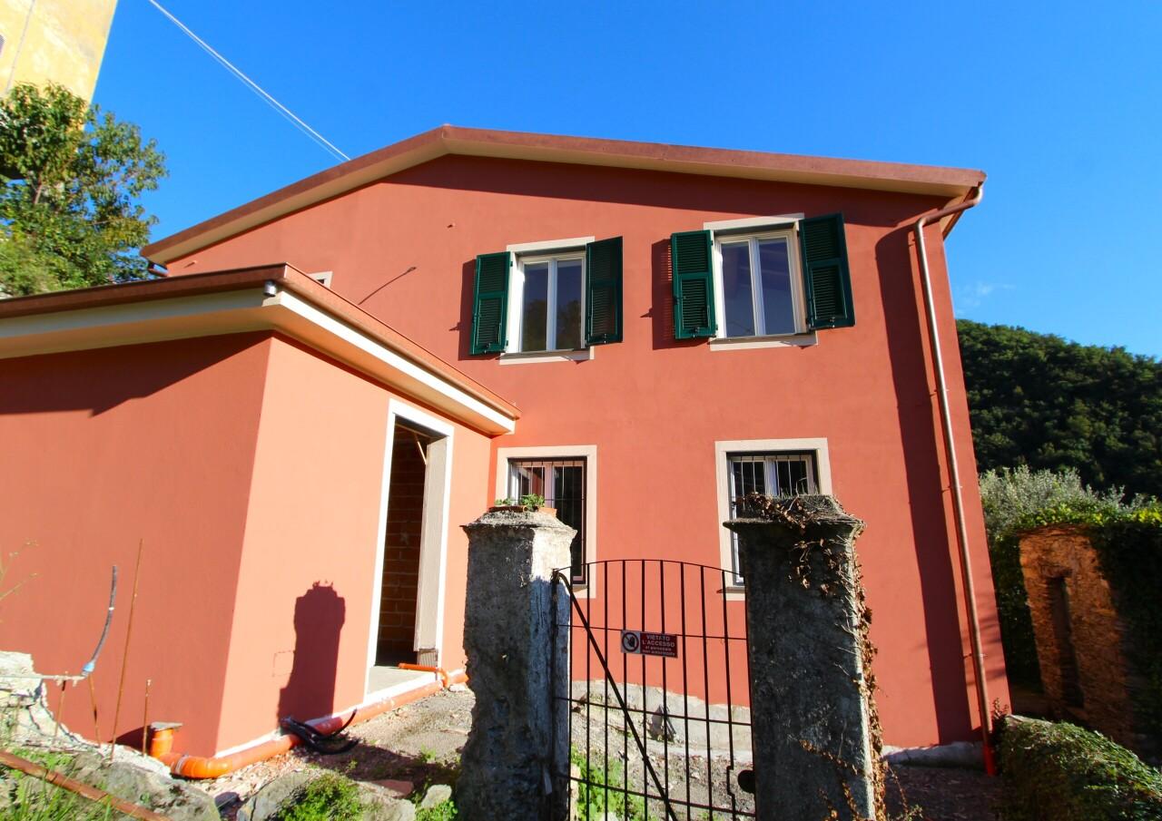 casa indipendente in vendita ad Avegno in zona Salto