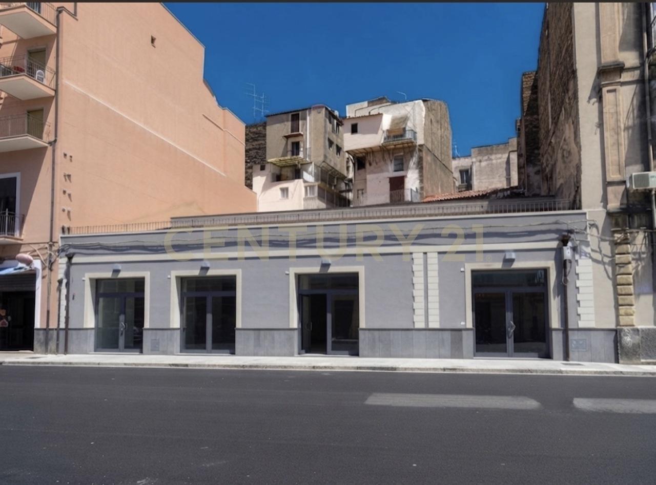 locale commerciale in vendita a Catania