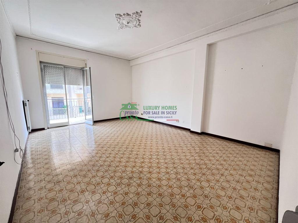 appartamento in vendita a Comiso in zona Centro Storico